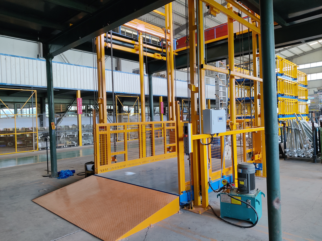 车间层高受限咋装货梯？导轨式方案无需井道改造